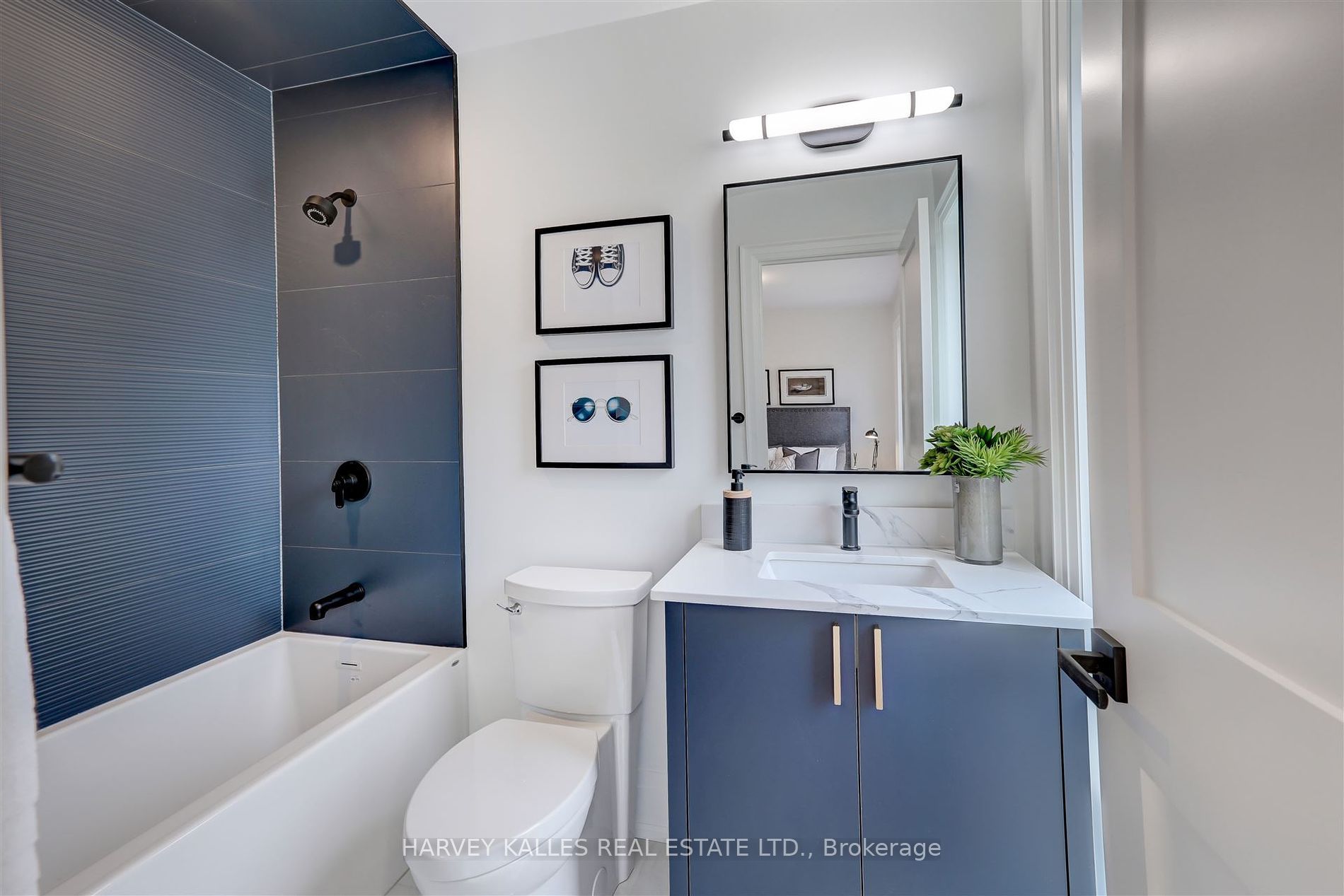 7B Bracebridge Avenue