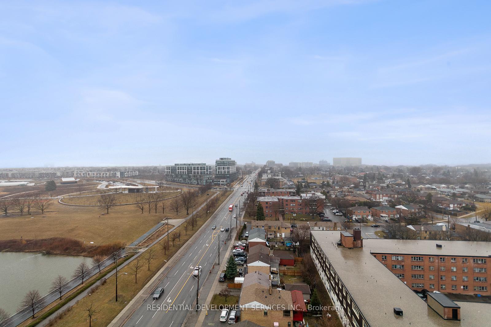 3 Bedrooms Condo at 3100 Keele,  Toronto For sale