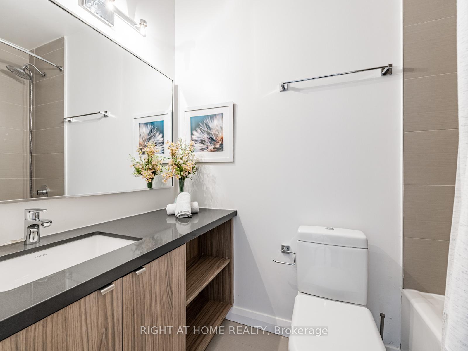1 Bedroom Condo at 155 Yorkville, Toronto For sale