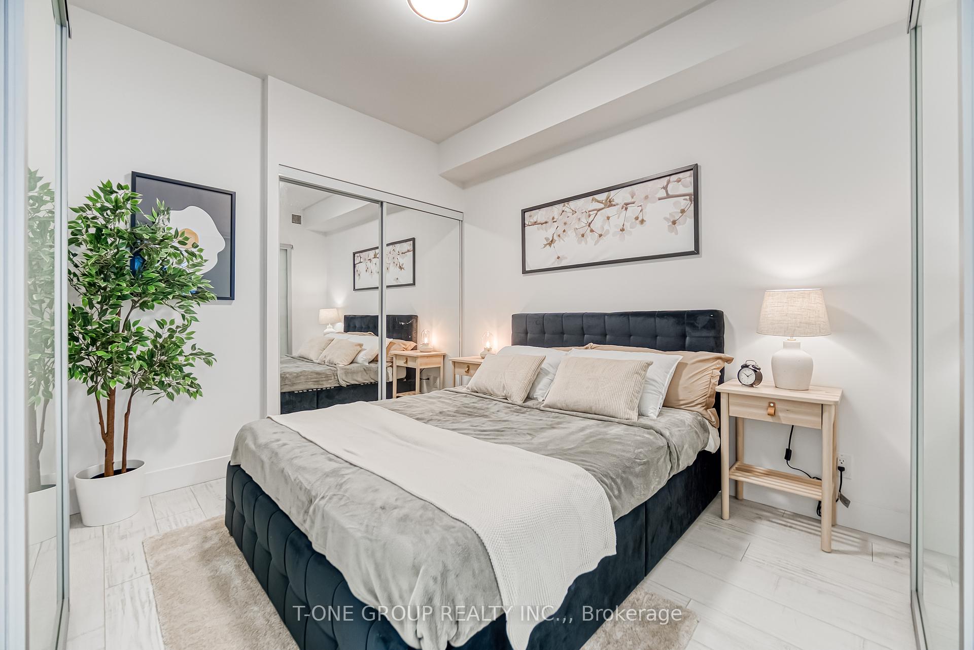 1 Bedroom Condo at 39 Sherbourne, Toronto For sale