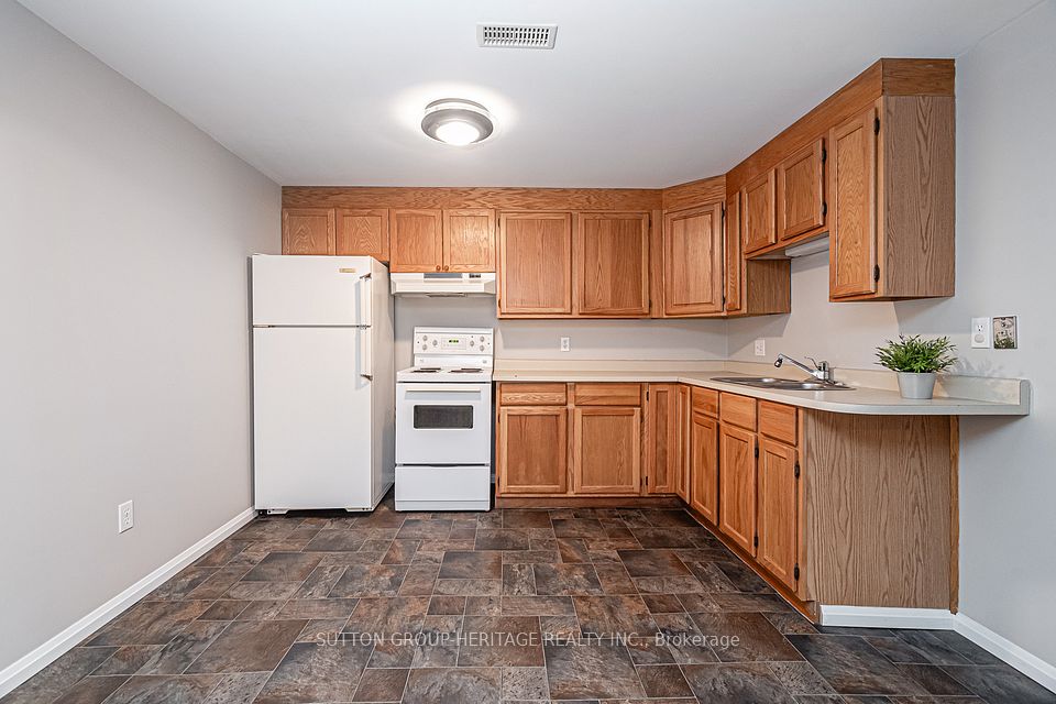 2ND KITCHEN