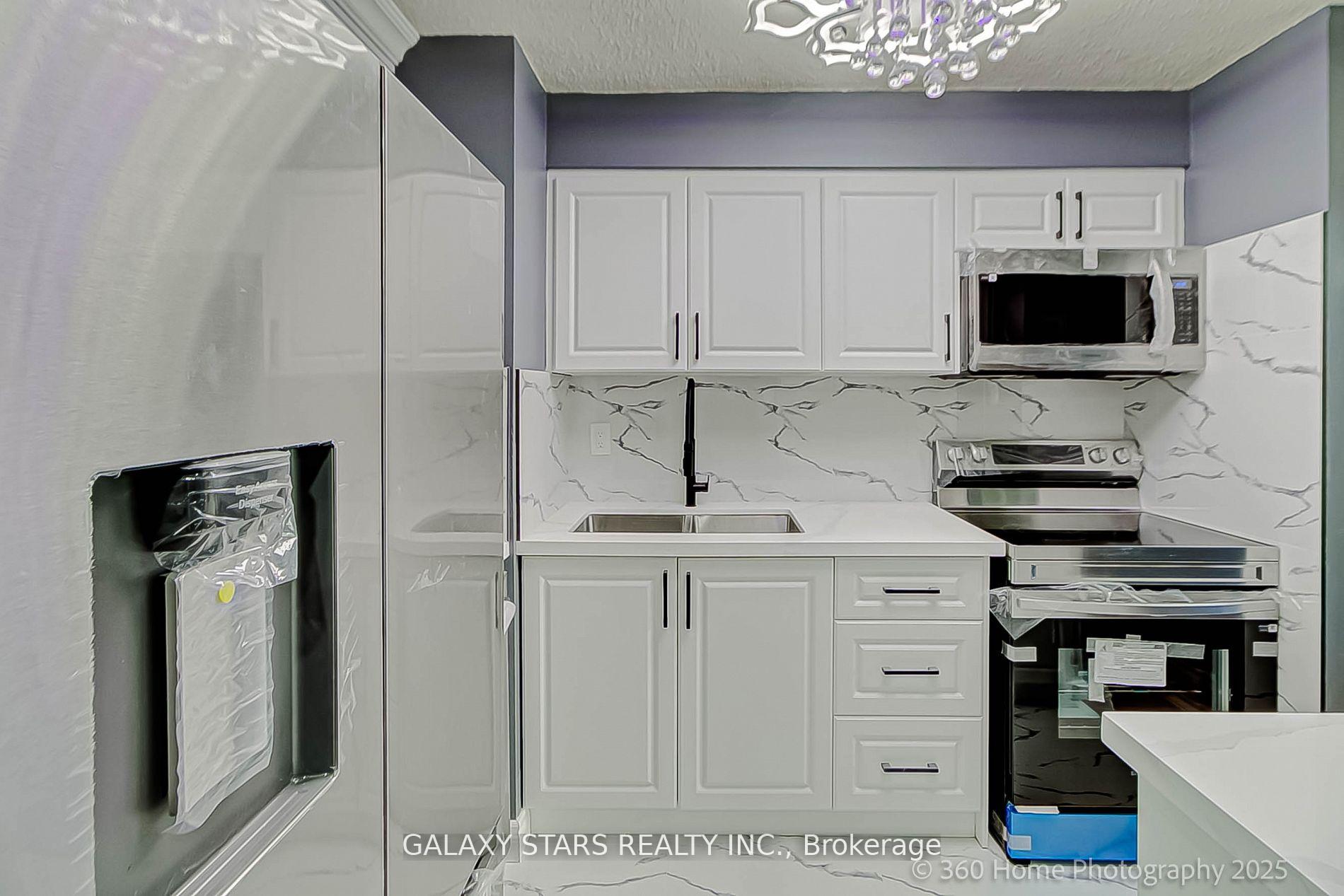 1 Bedroom Condo at 10 Tapscott,  Toronto For sale