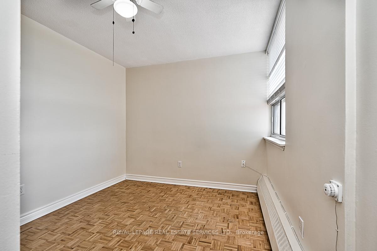 2 Bedrooms Condo at 2263 Marine, Oakville For sale