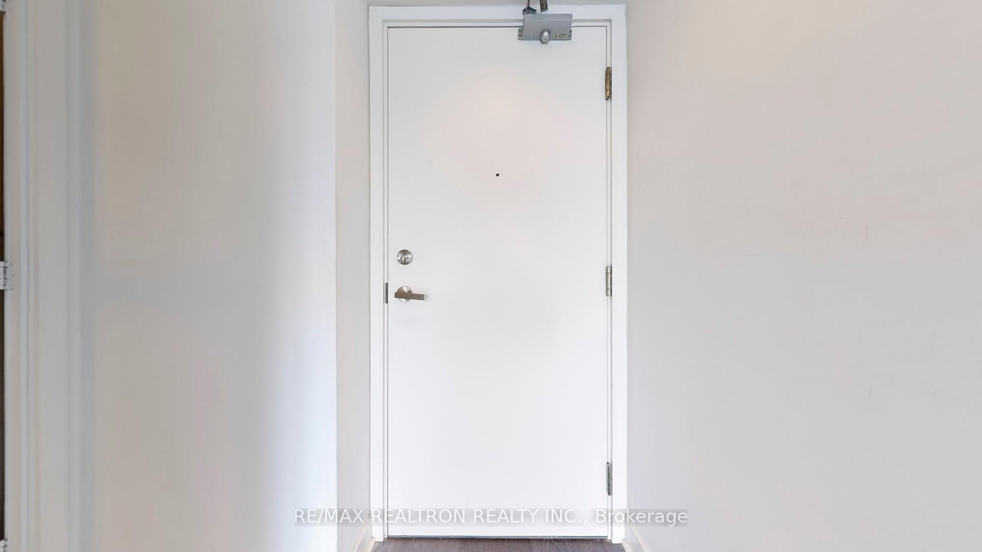 Condo at 15 Grenville, Toronto For sale