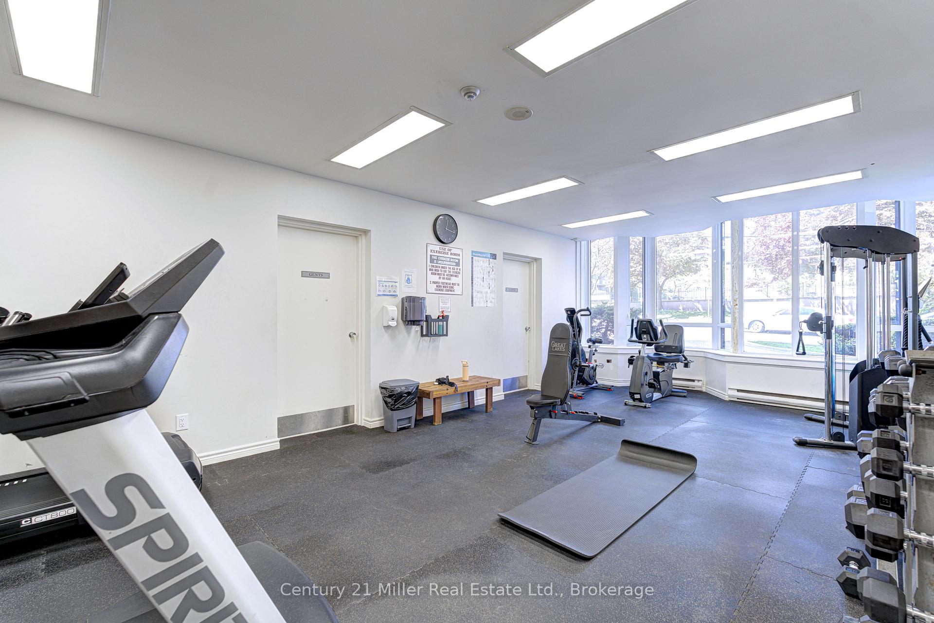 2 Bedrooms Condo at 67 Caroline, Hamilton For sale