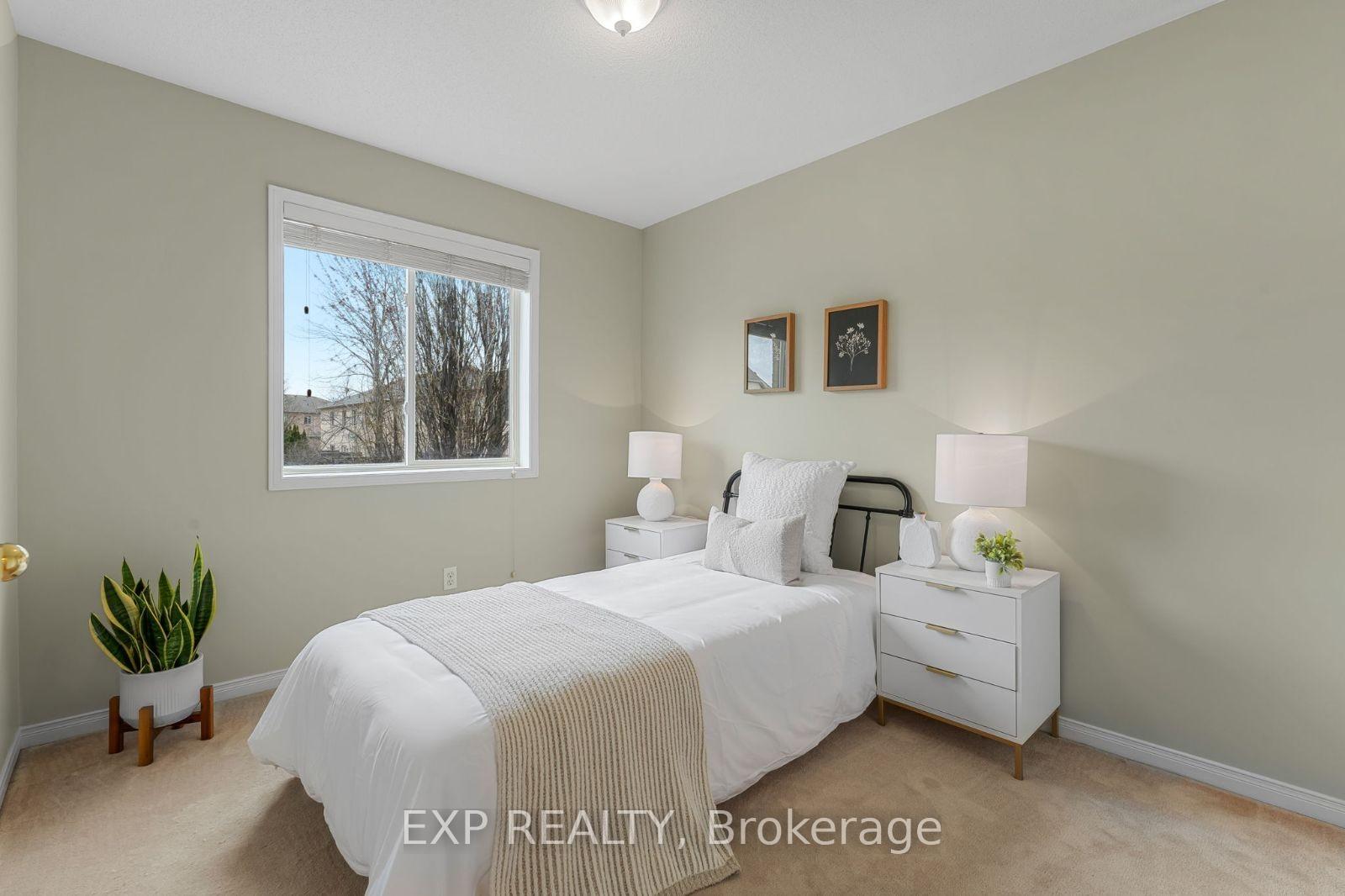 3 Bedrooms Condo at 1489 Heritage, Oakville For sale
