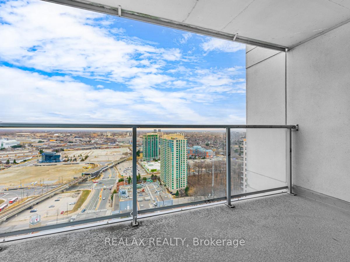 3 Bedrooms Condo at 70 Town Centre,  Toronto For sale