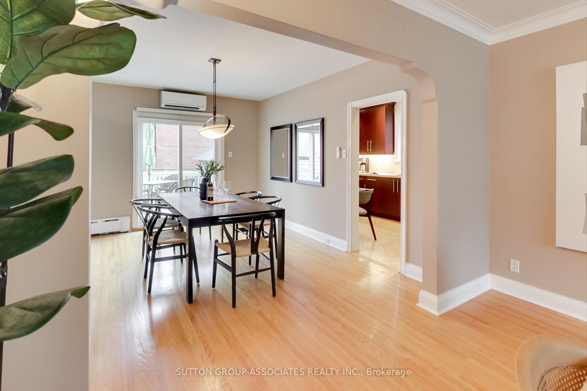 45 Tyrrel Avenue, Toronto, ON M6G 2G1