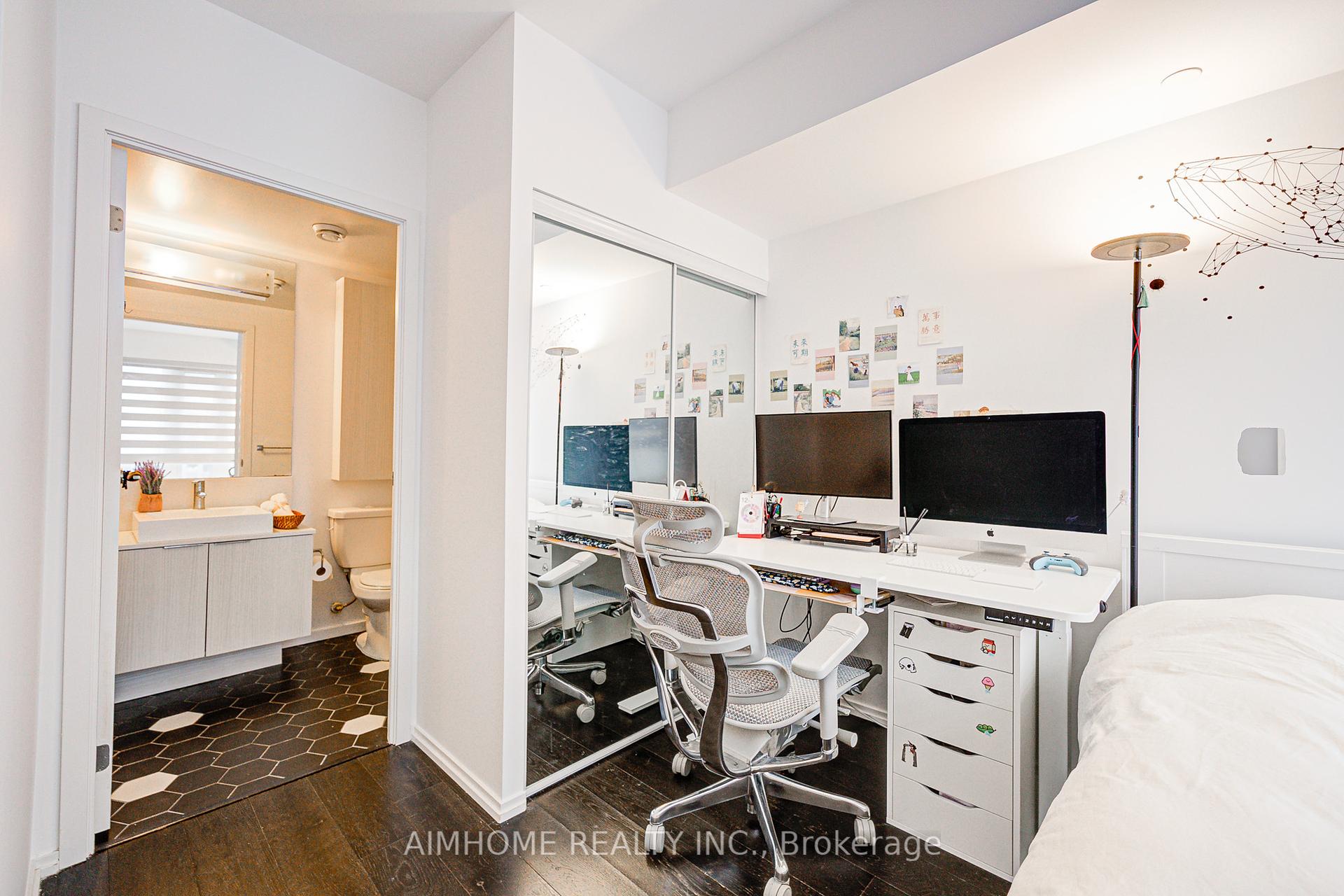 2 Bedrooms Condo at 68 Shuter, Toronto For sale