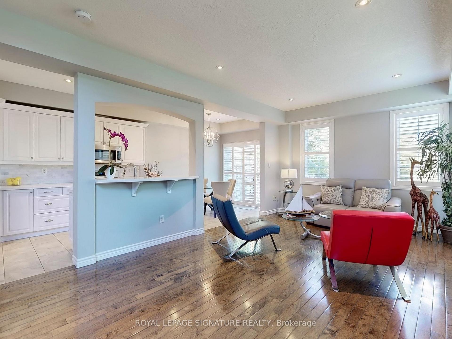 3 Bedrooms Condo at 99 Panabaker, Hamilton For sale