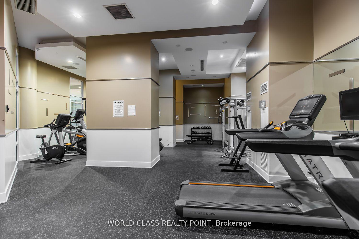 2 Bedrooms Condo at 330 Burnhamthorpe, Mississauga For sale