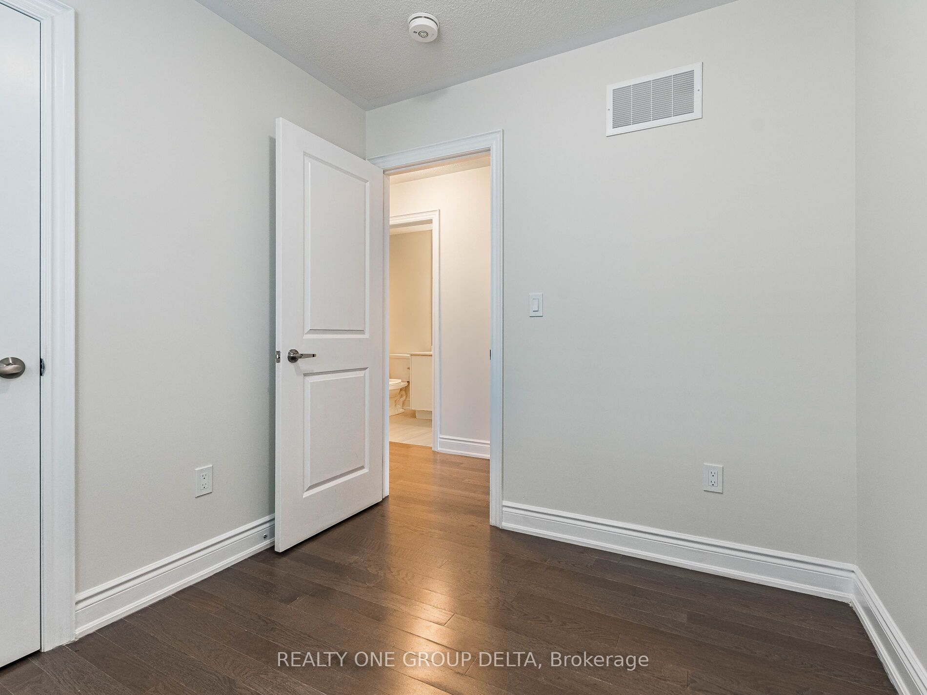 6 Quinton Ridge, #.