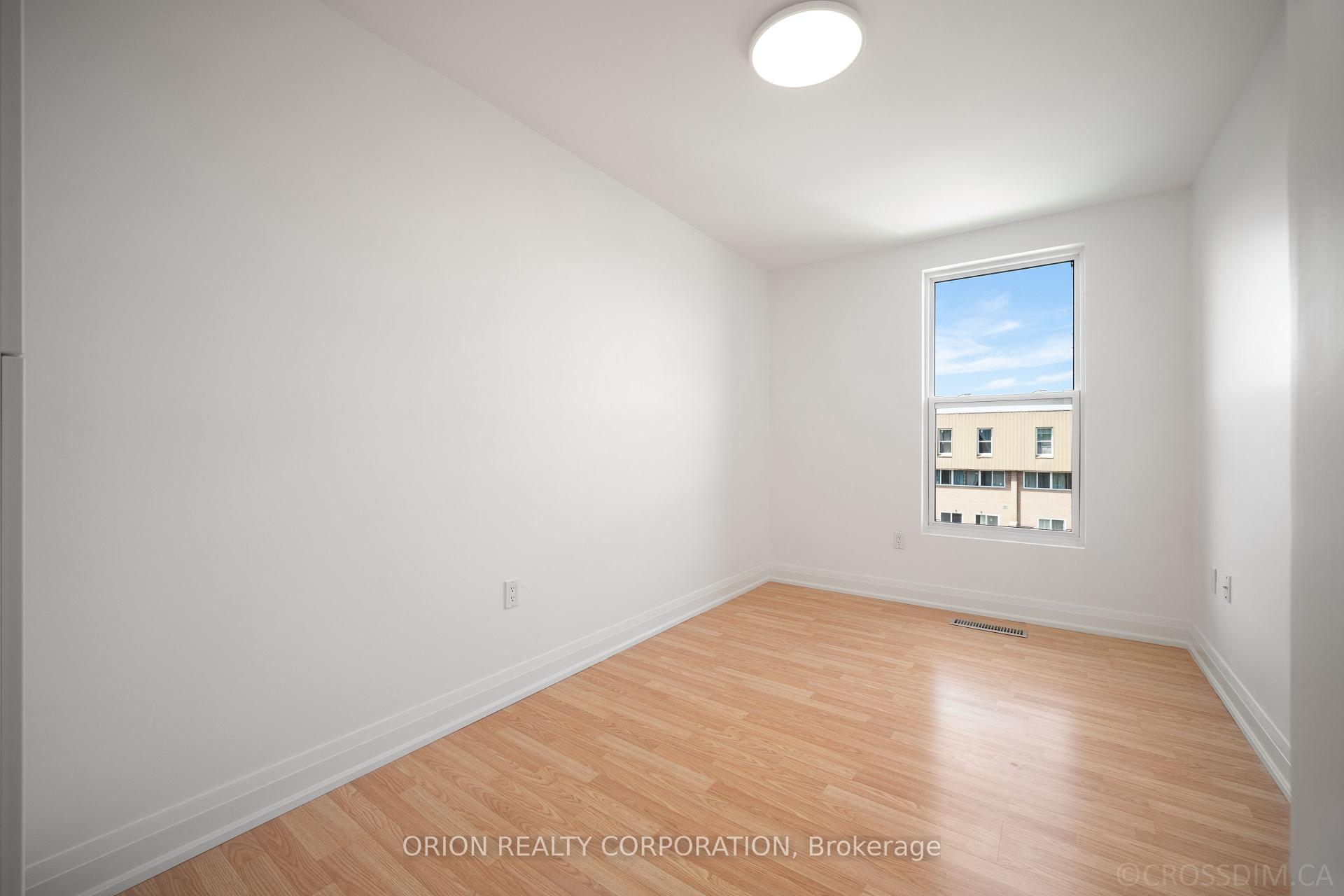 4 Bedrooms Condo at 165 Cherokee, Toronto For sale