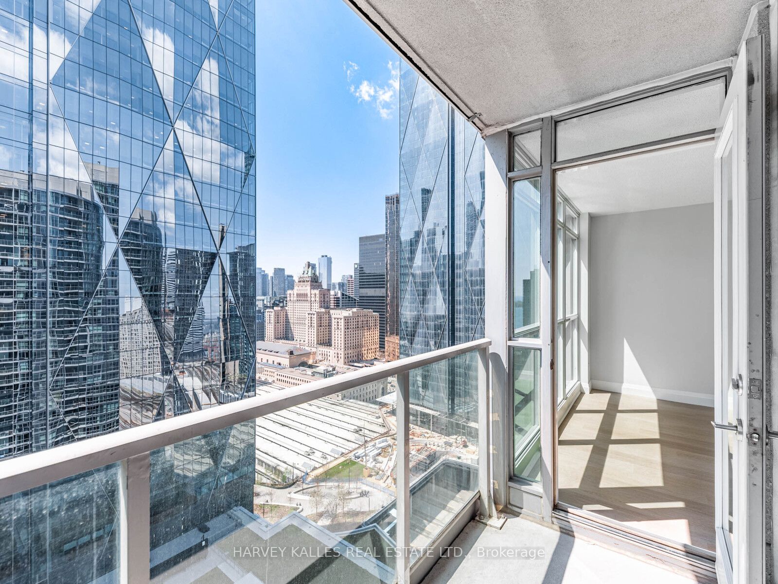 18 Yonge Street, #3013