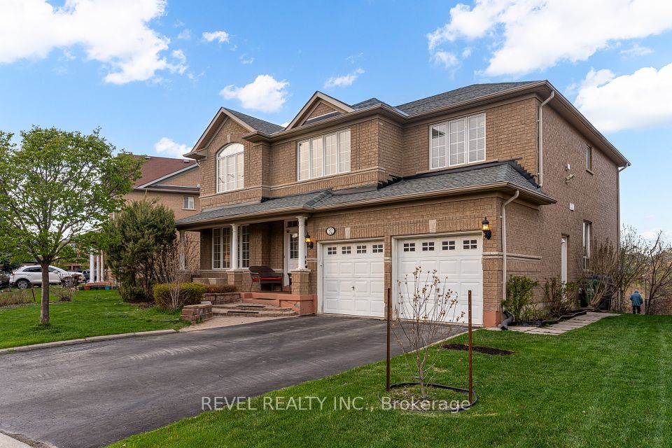 32 Martineau