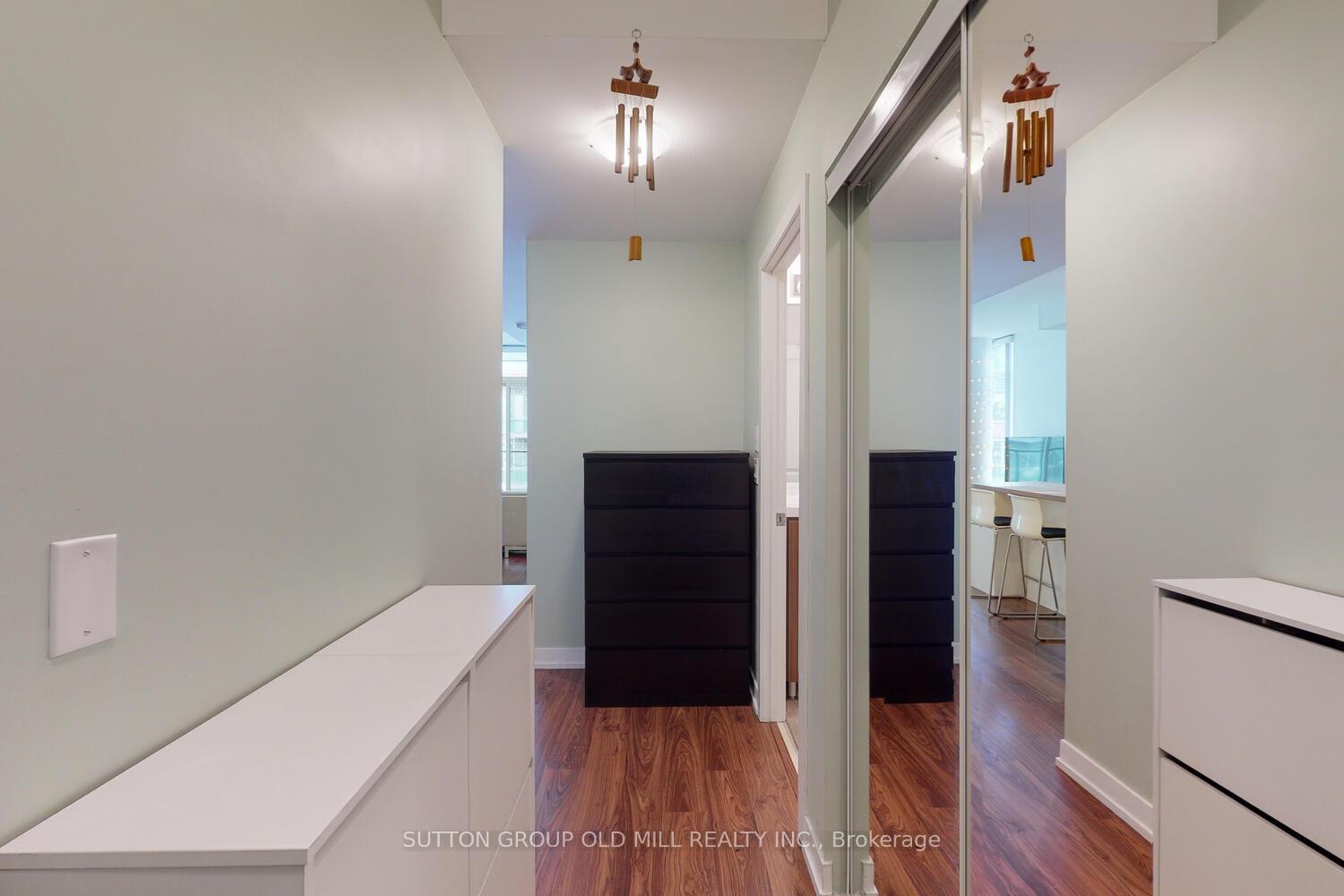 2 Bedrooms Condo at 105 George, Toronto For sale