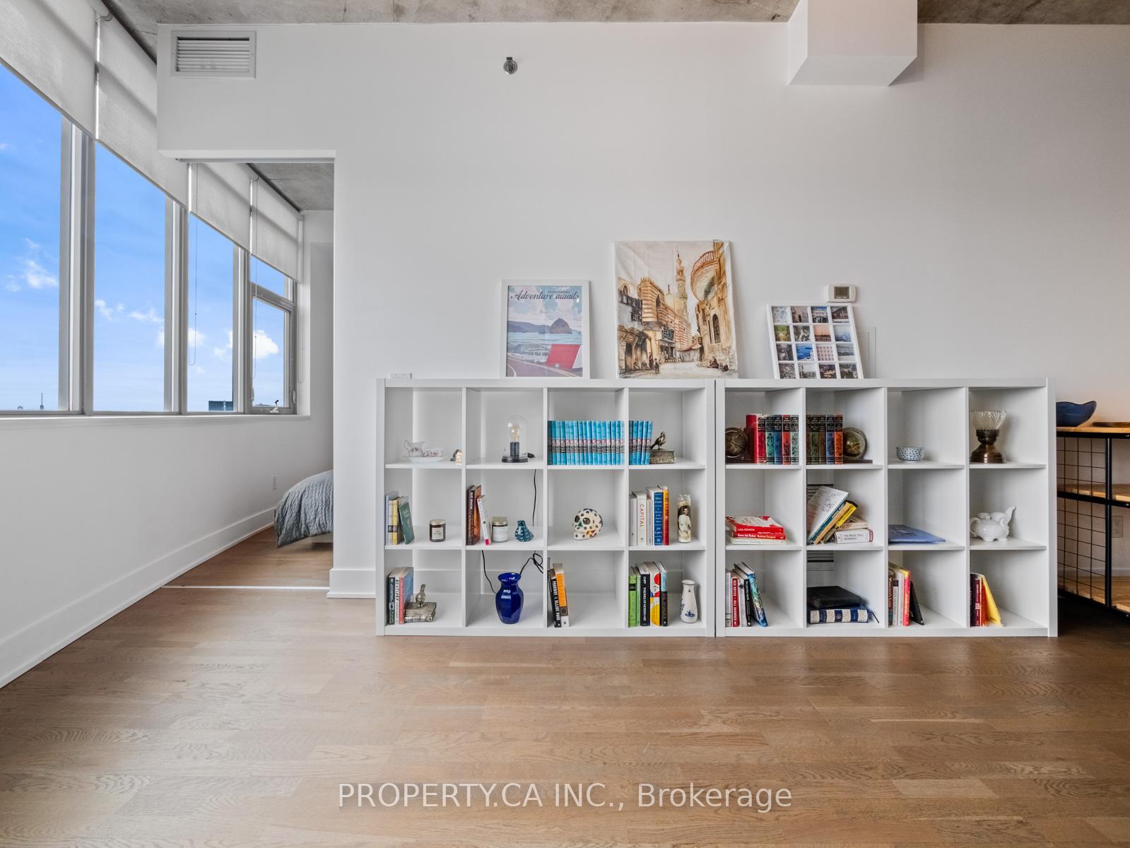 2 Bedrooms Condo at 90 Trinity,  Toronto For sale