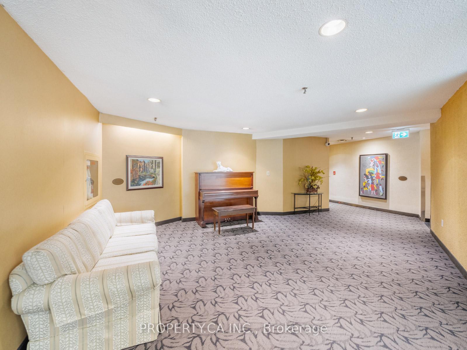 2 Bedrooms Condo at 2010 Islington,  Toronto For sale