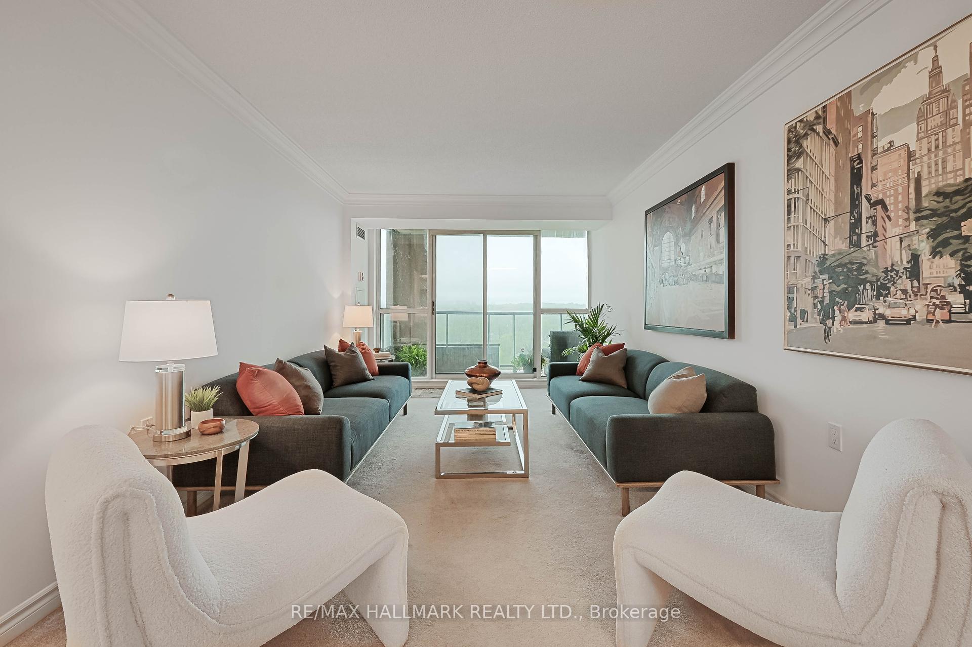 2 Bedrooms Condo at 388 Bloor, Toronto For sale