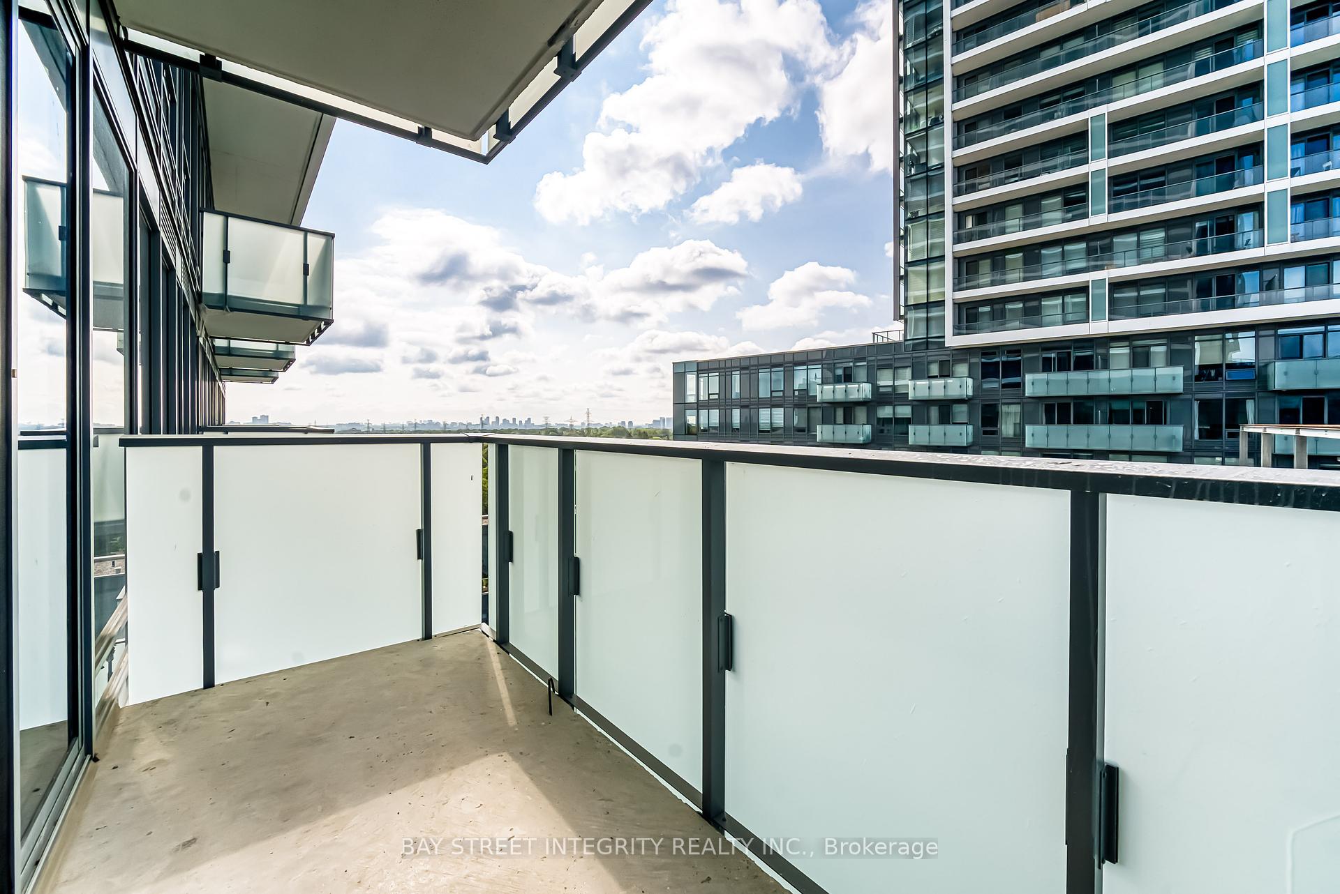 1 Bedroom Condo at 7 Golden Lion, Toronto For sale
