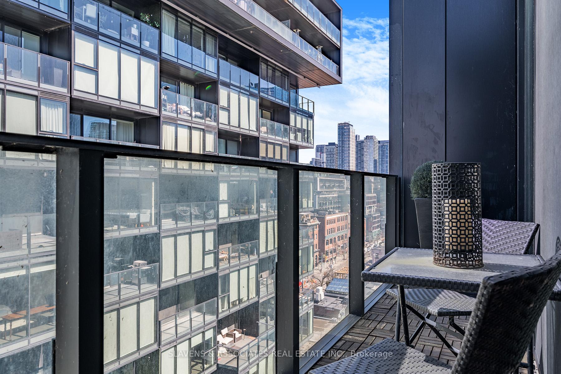 1 Bedroom Condo at 38 Stewart, Toronto For sale