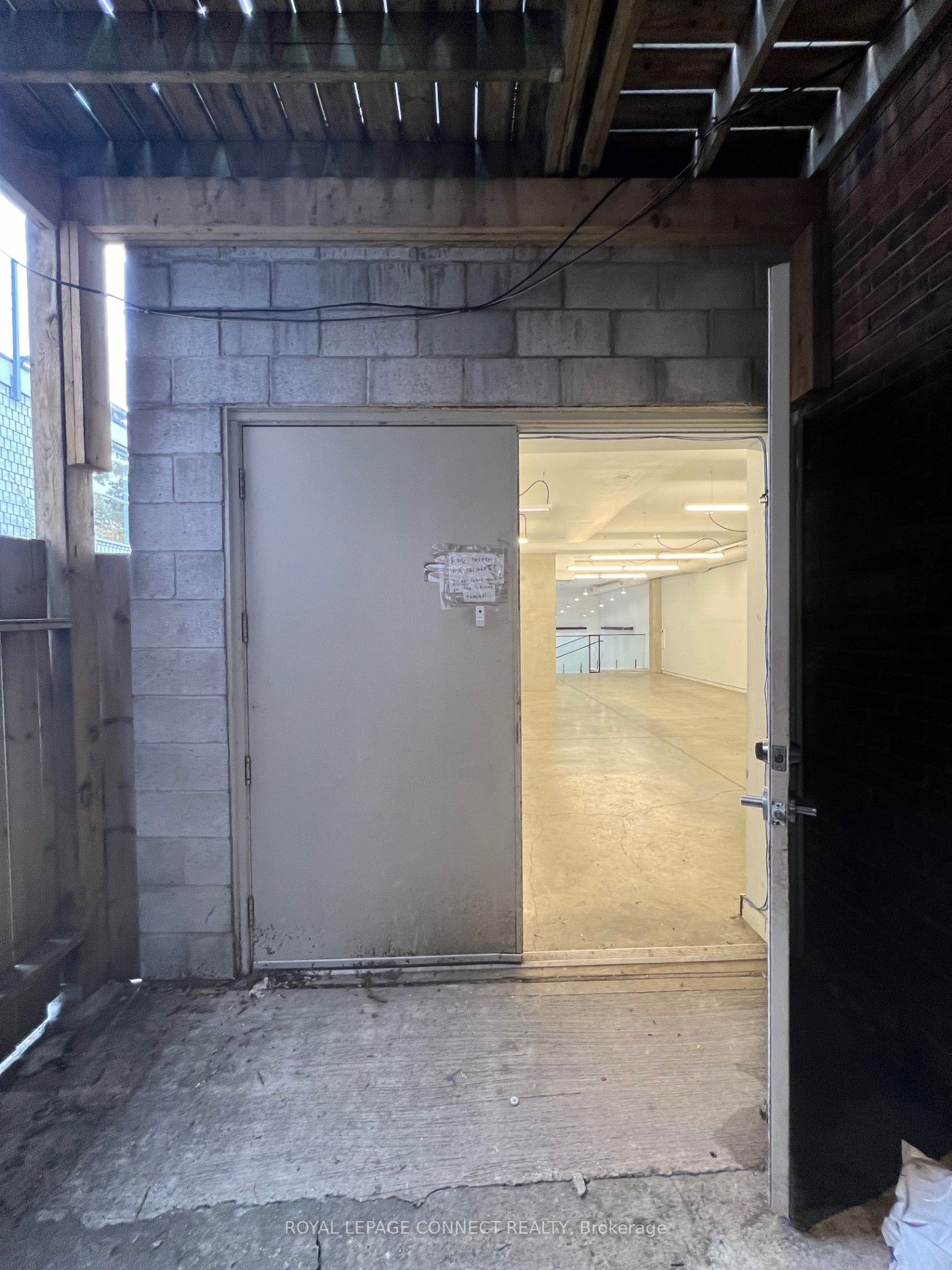 406 Roncesvalles Avenue, #Main