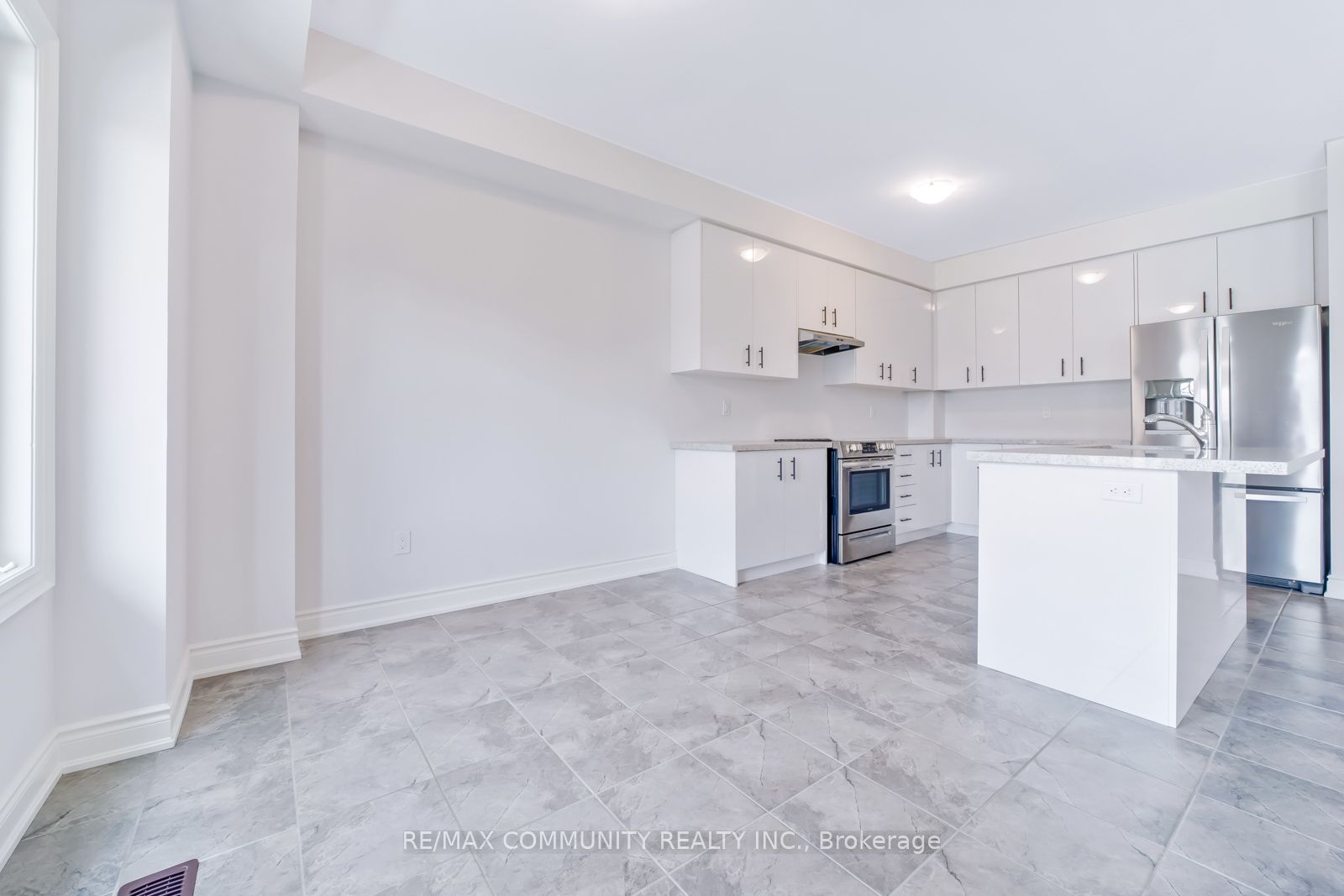16 Alan Williams Trail