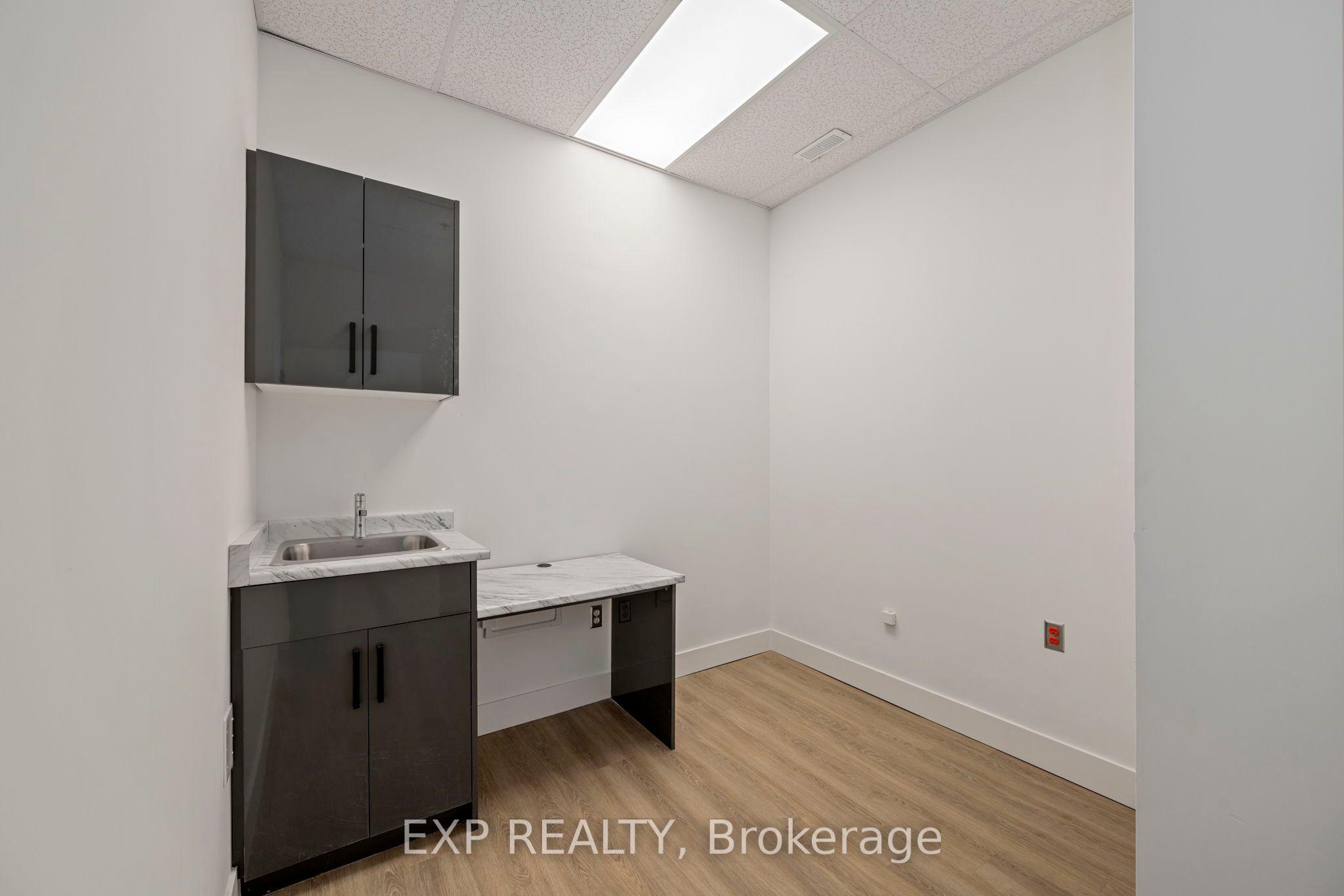 101 CHERRYHILL Boulevard, #114