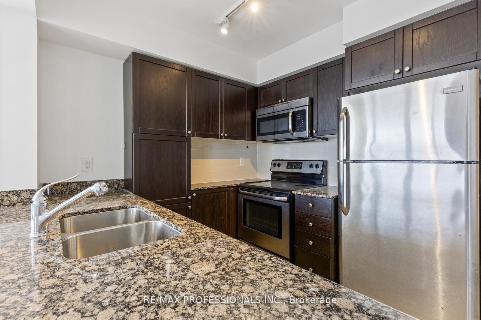 2 Bedrooms Condo at 800 Lawrence,  Toronto For sale