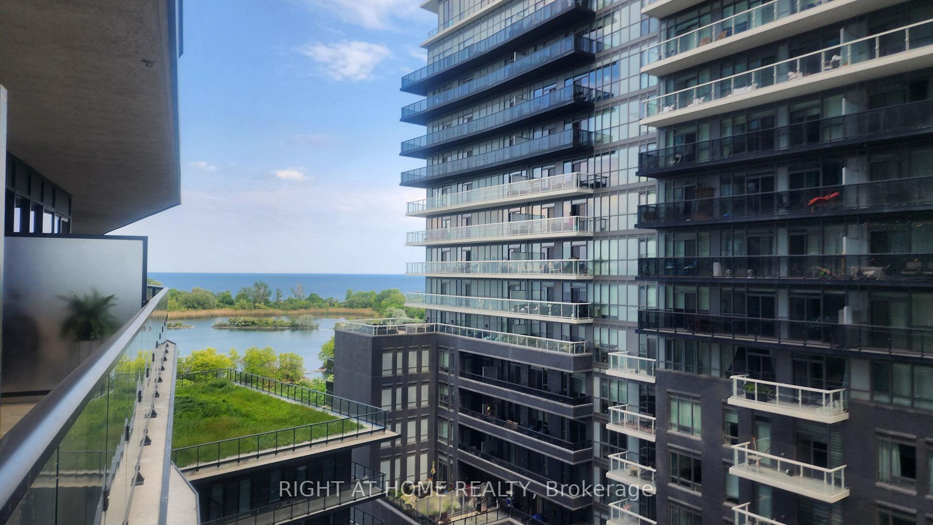 2 Bedrooms Condo at 39 Annie Craig, Toronto For sale