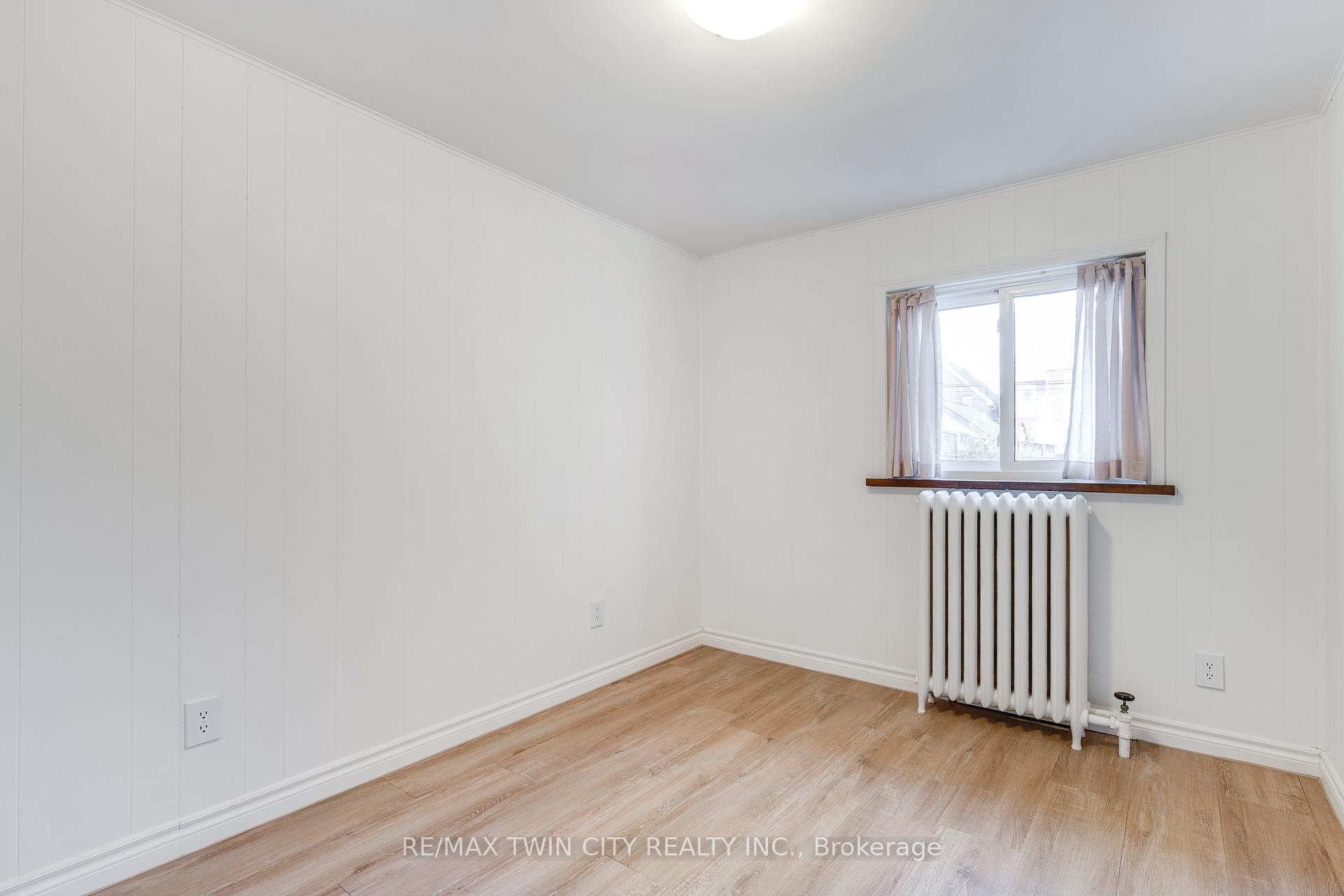 4 Bedrooms Other at 45 East Bend, Hamilton For sale