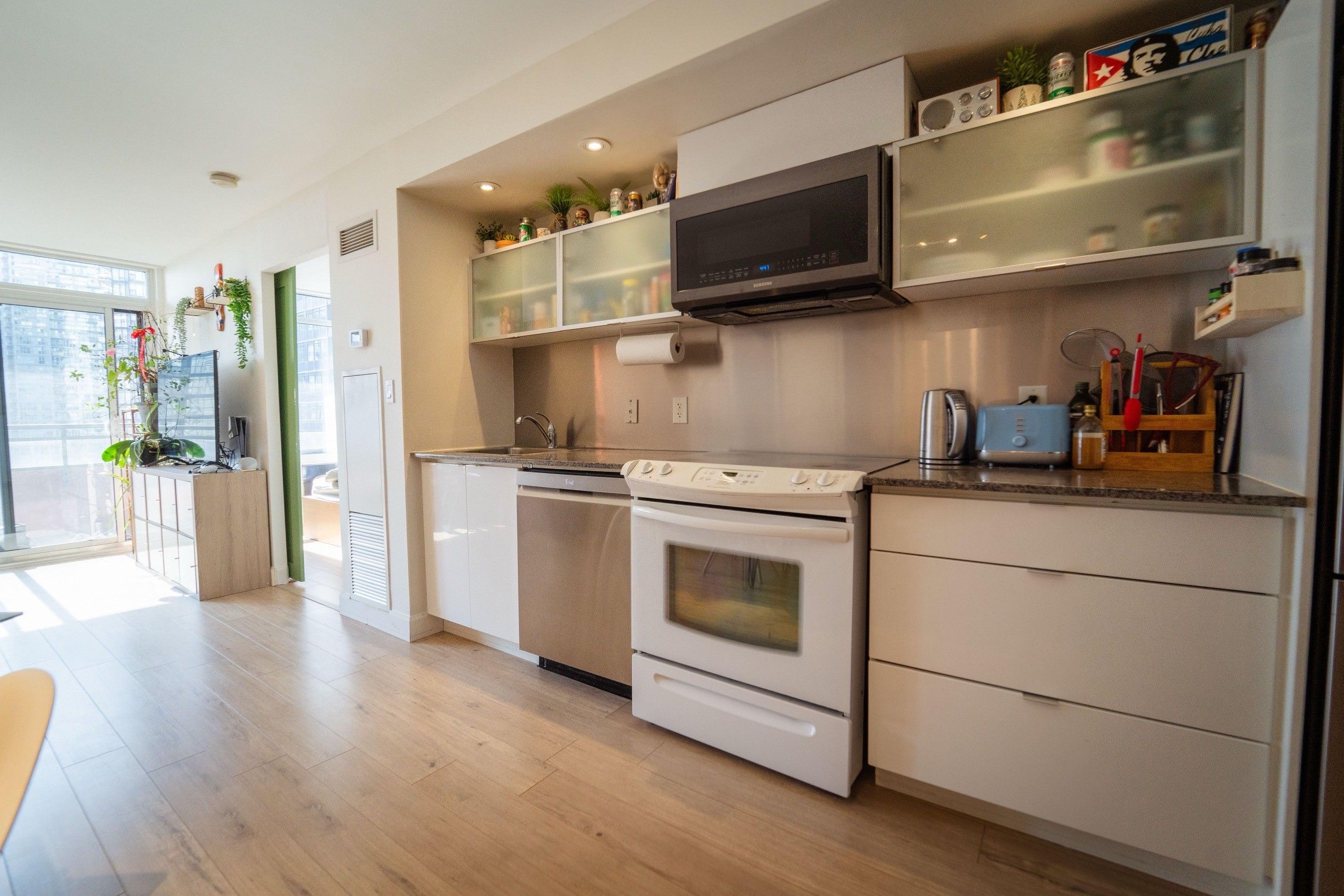 4 Spadina Avenue 1223