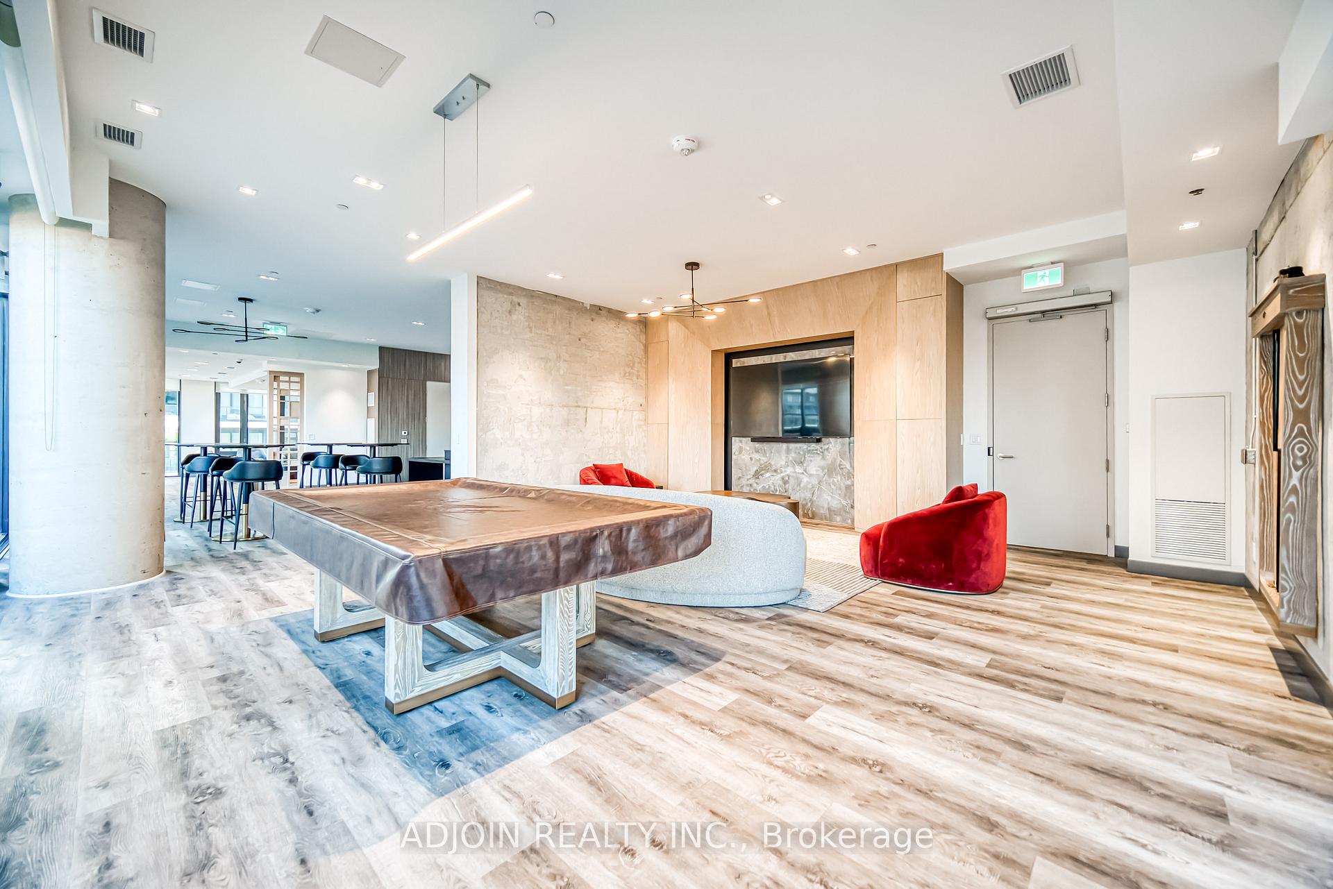 2 Bedrooms Condo at 47 Mutual, Toronto For sale