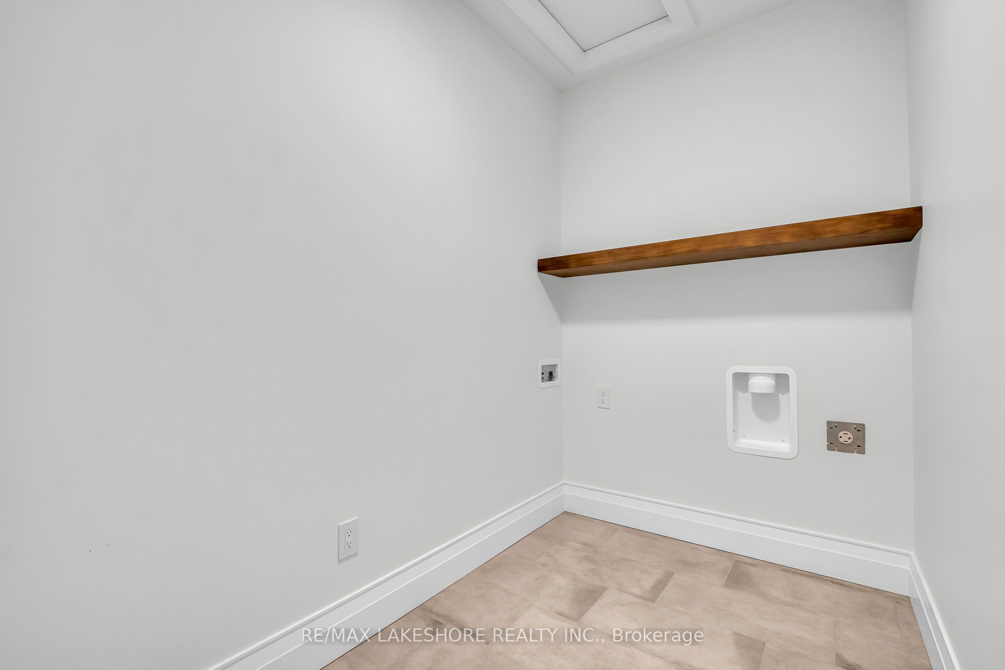 20-1000 D'ARCY Street