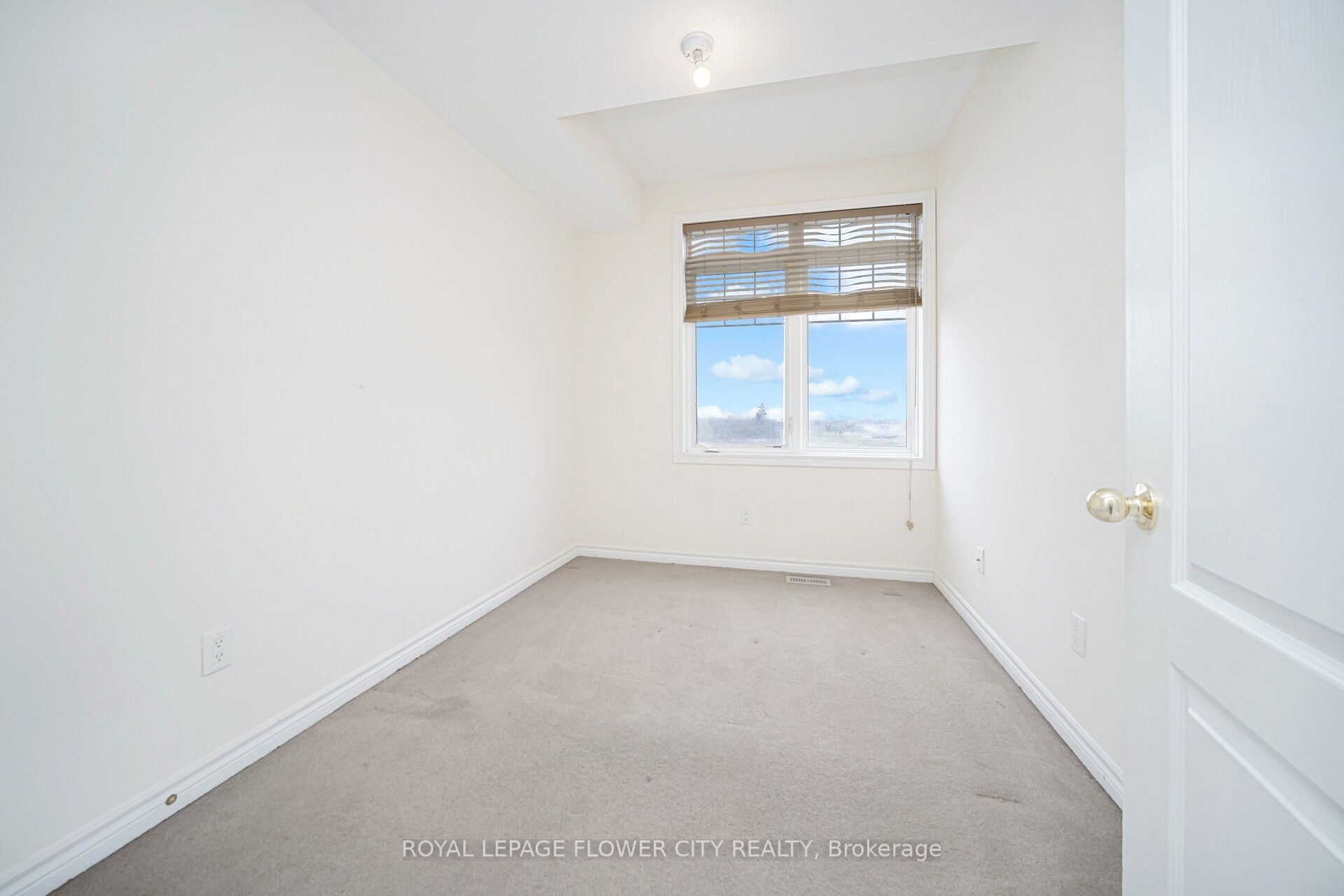 82 Magdalene Crescent