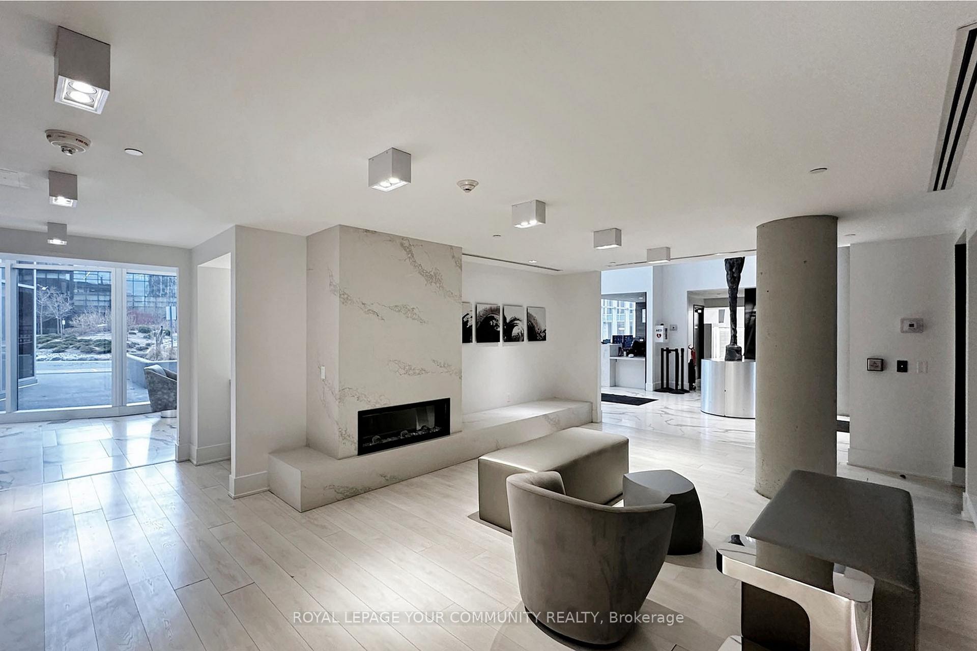 2 Bedrooms Condo at 2908 Highway 7, Vaughan For sale