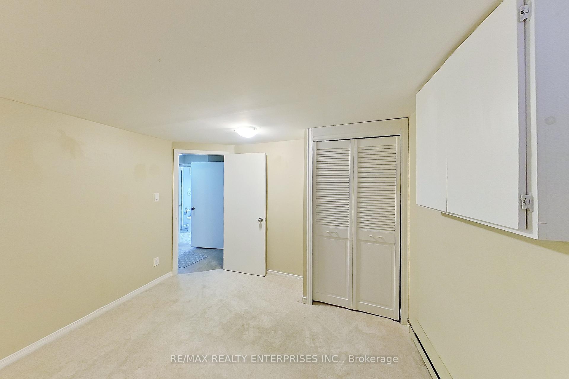 4 Bedrooms Condo at 6540 Falconer, Mississauga For sale
