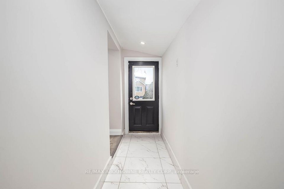 131 West Avenue, Hamilton, ON L8L 5C4