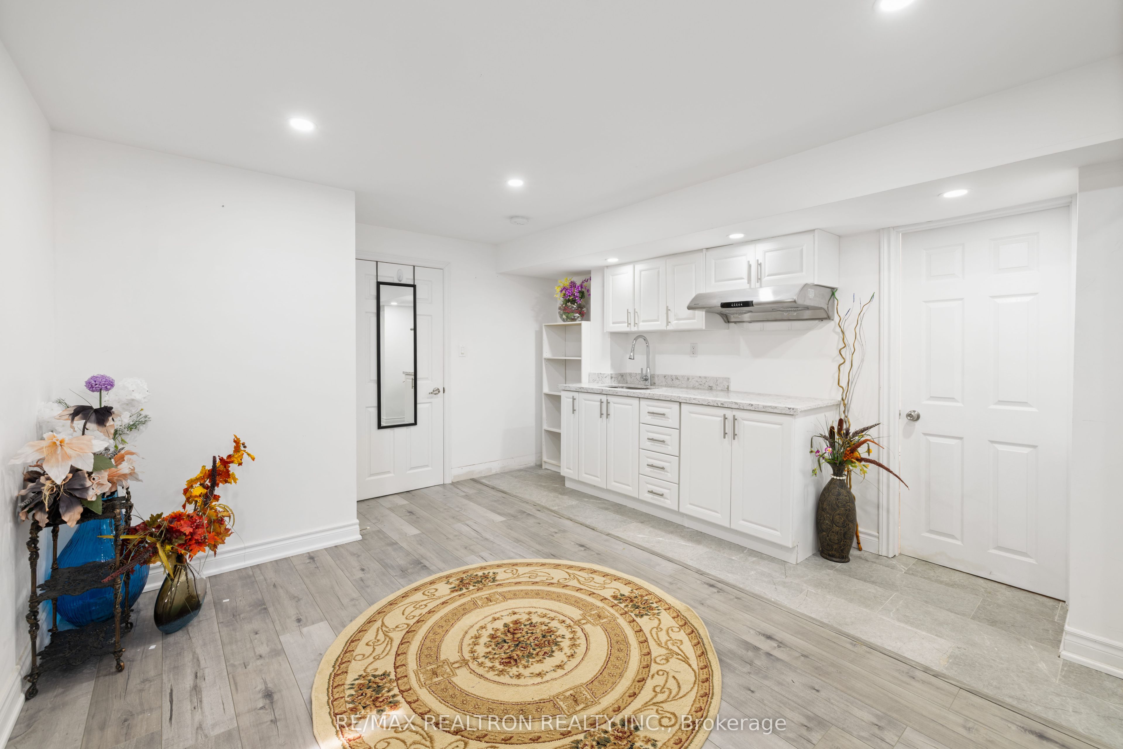 1 Emily Court