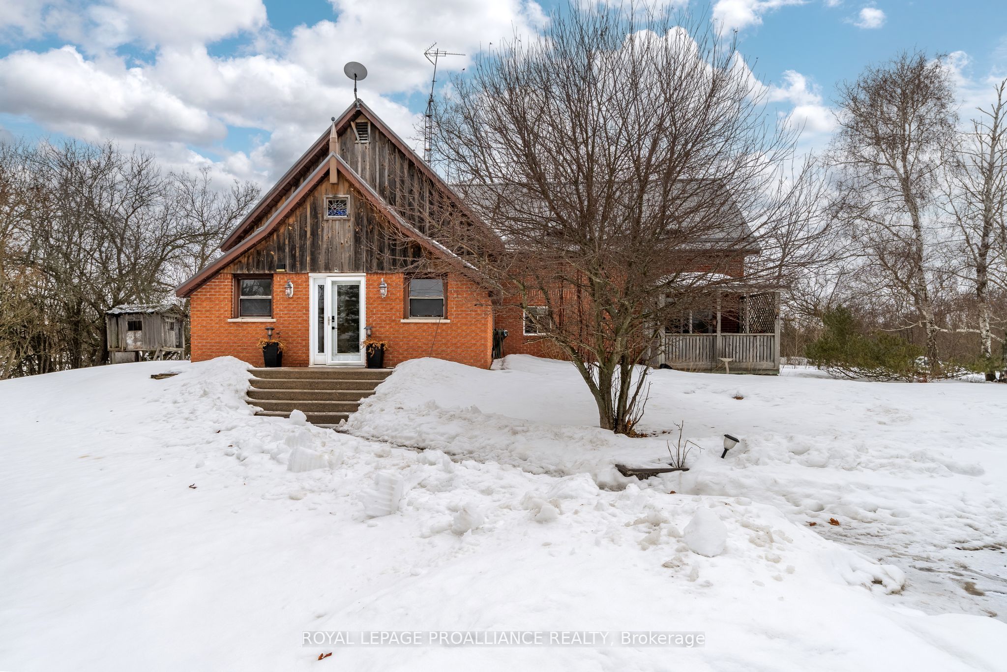 294 English Settlement Road, Quinte West, ON K8V 5P7