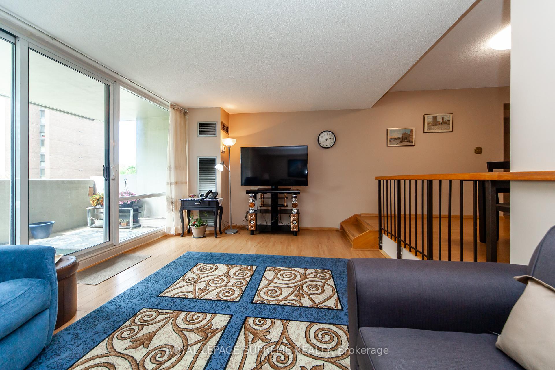 2 Bedrooms Condo at 270 Scarlett, Toronto For sale