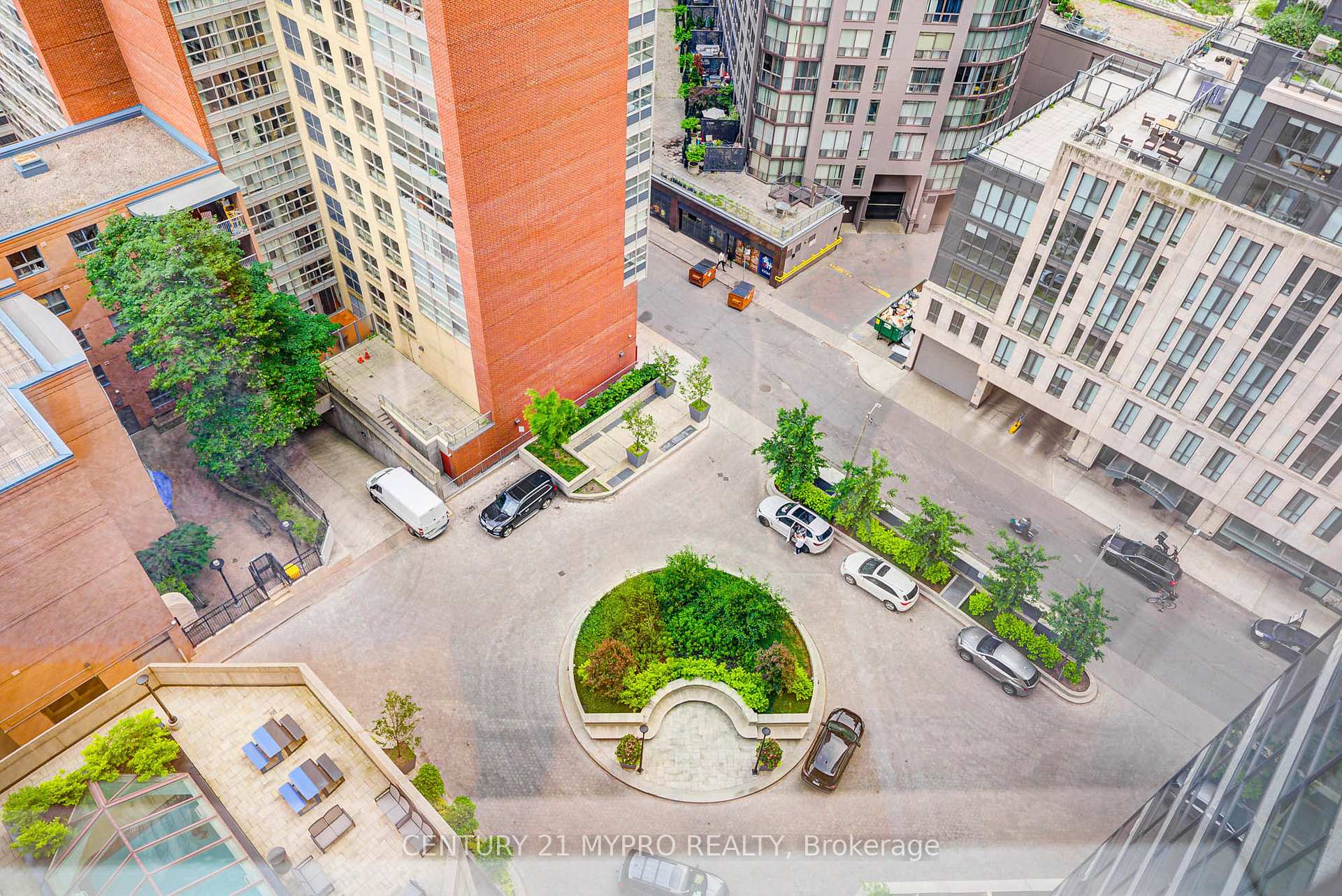 2 Bedrooms Condo at 1001 Bay, Toronto For sale
