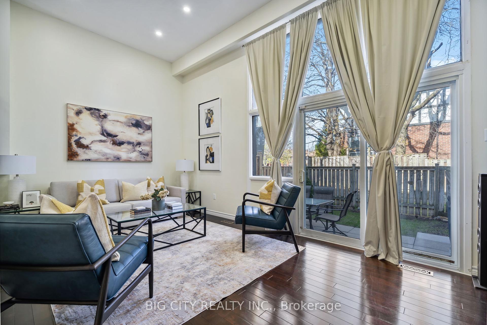 4 Bedrooms Condo at 321 Trudelle, Toronto For sale