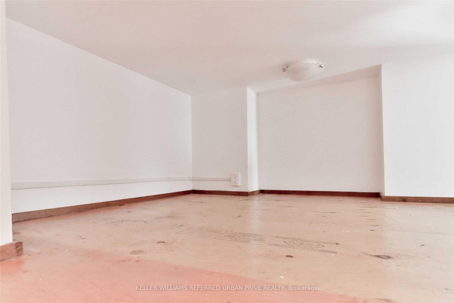 Condo at 915 King, Toronto For sale