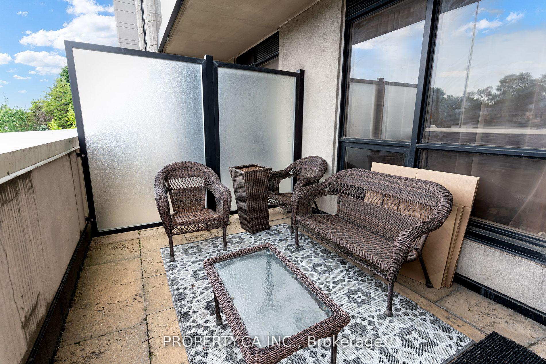 2 Bedrooms Condo at 100 Harrison, Toronto For sale