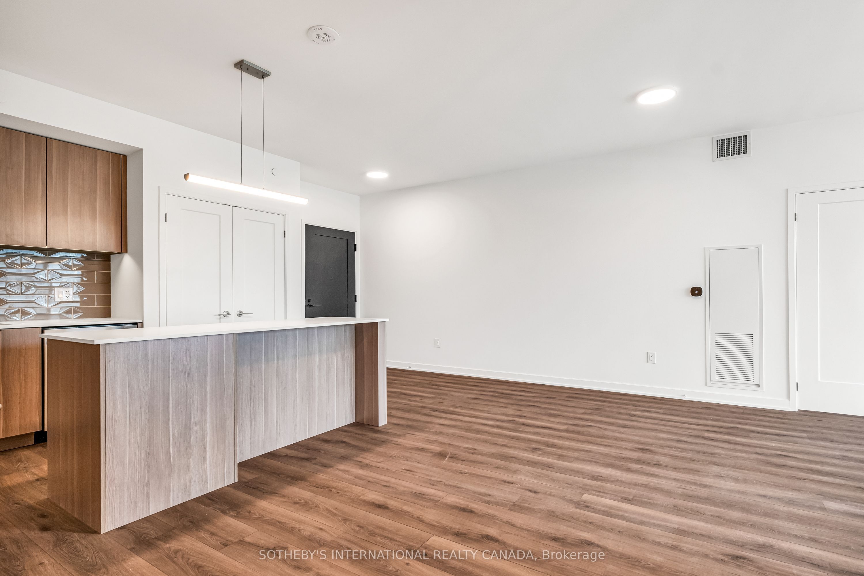 88 Bathurst Street, #1122