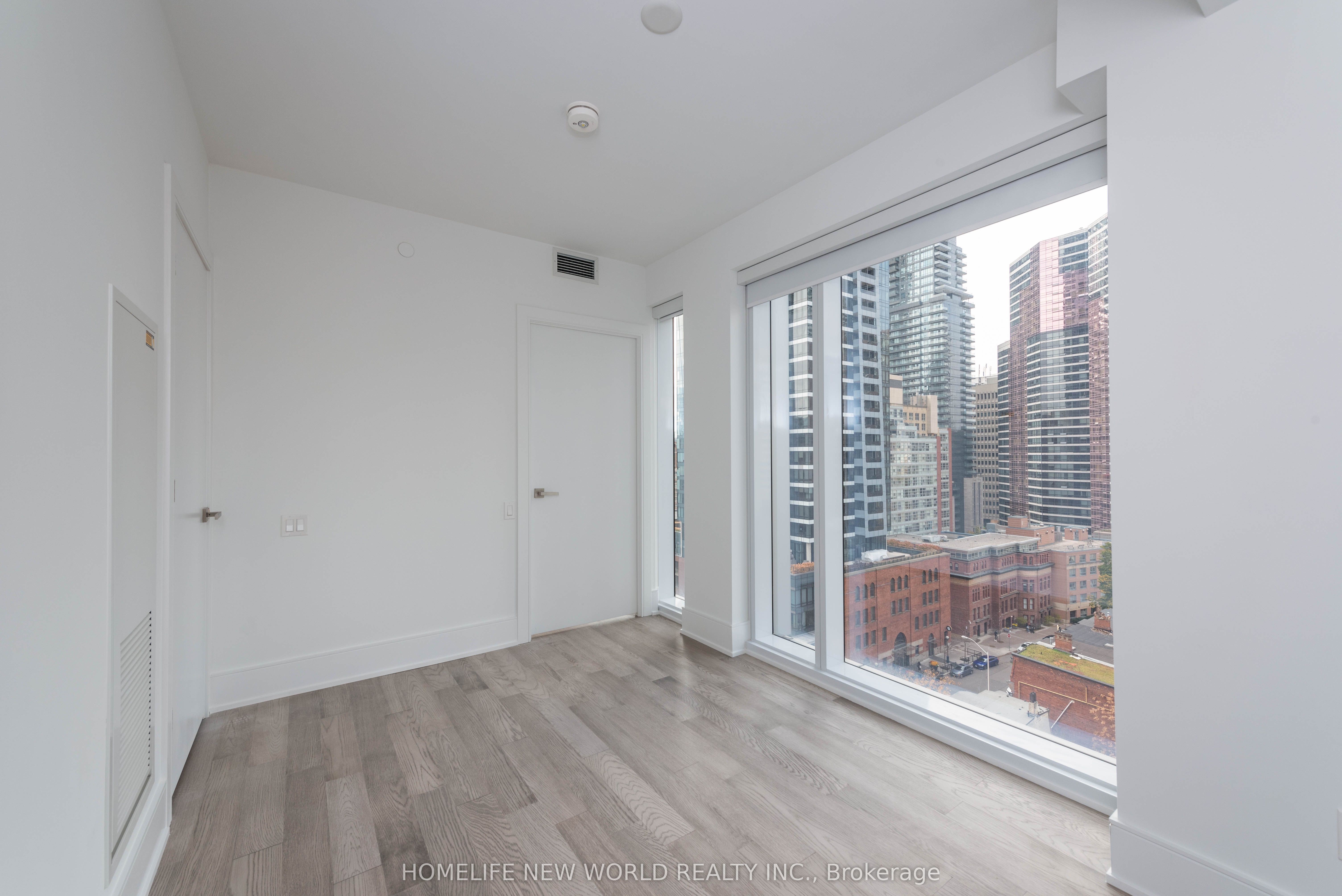 1 Gloucester Street, #1116