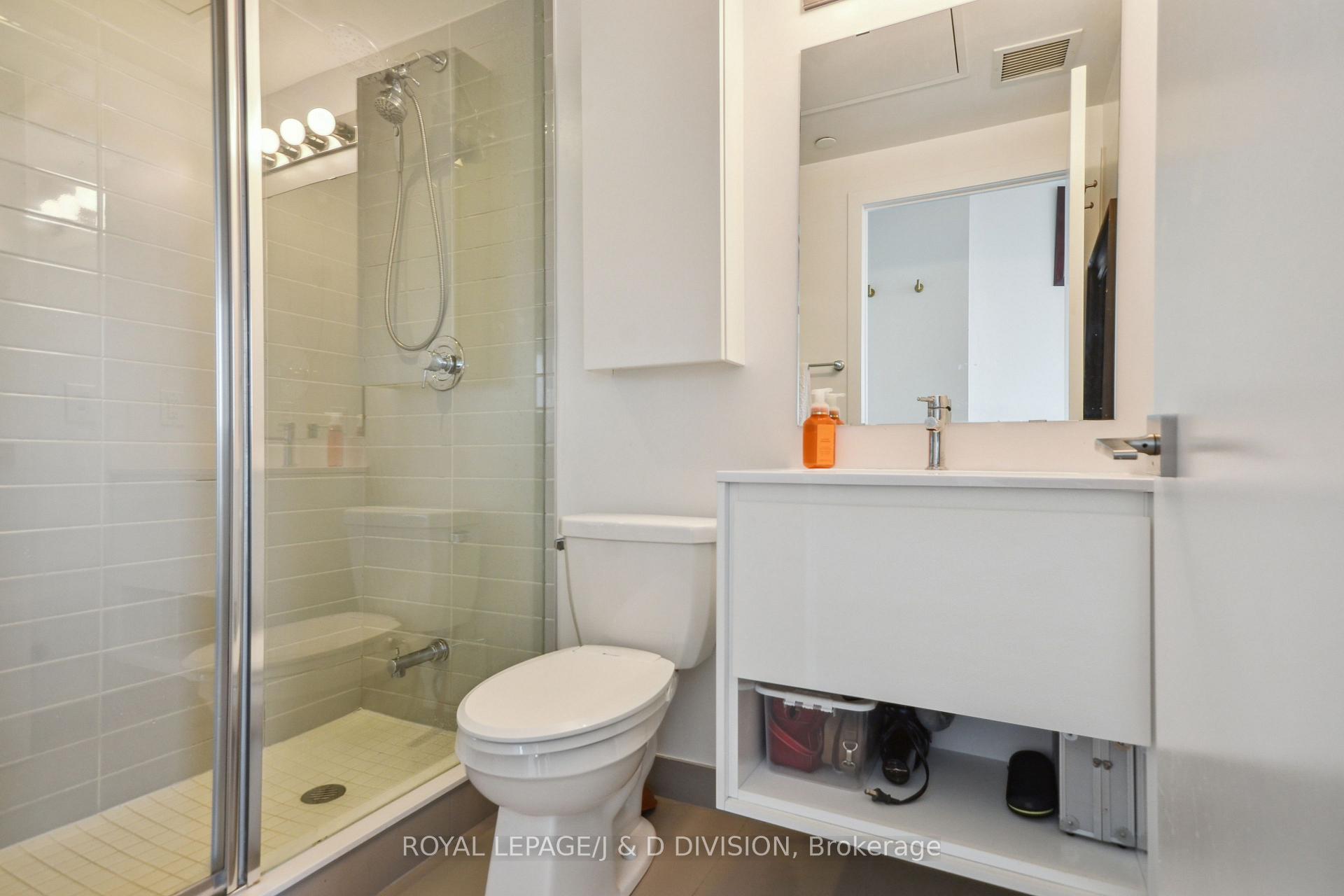 3 Bedrooms Condo at 159 Wellesley, Toronto For sale