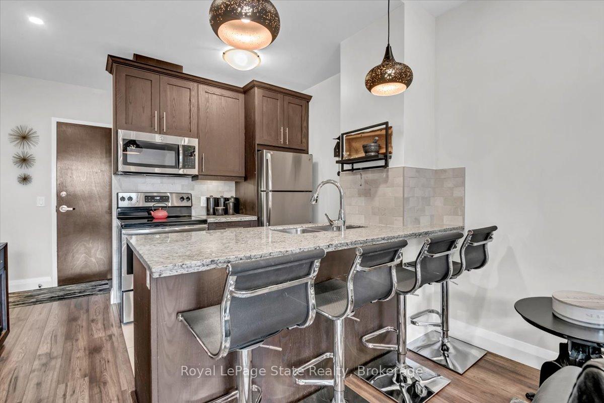 1 Bedroom Condo at 118 KING,  Hamilton For sale