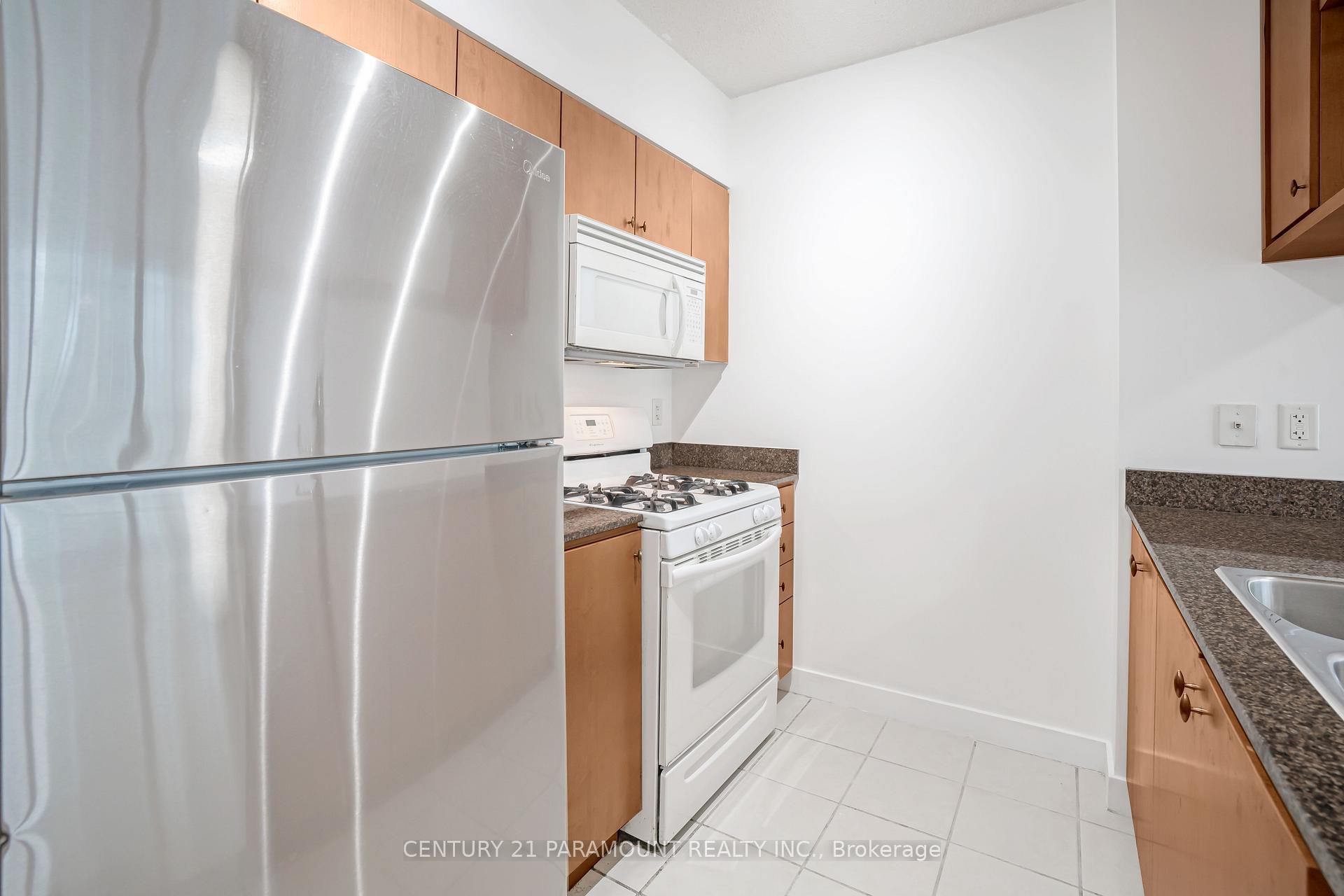 1 Bedroom Condo at 5 Mariner,  Toronto For sale